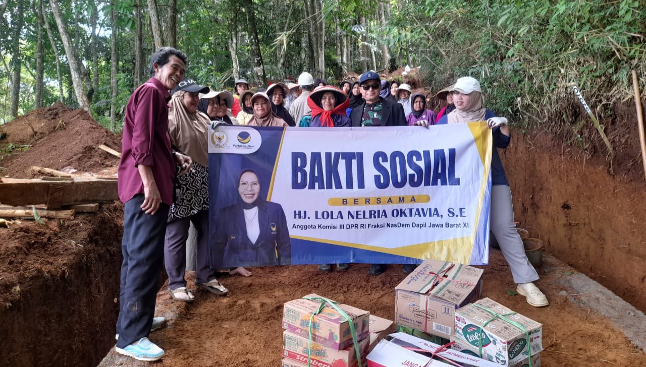 Lola Oktavia Inisiasi Pembangunan Jalan Baru di Malangbong Garut
