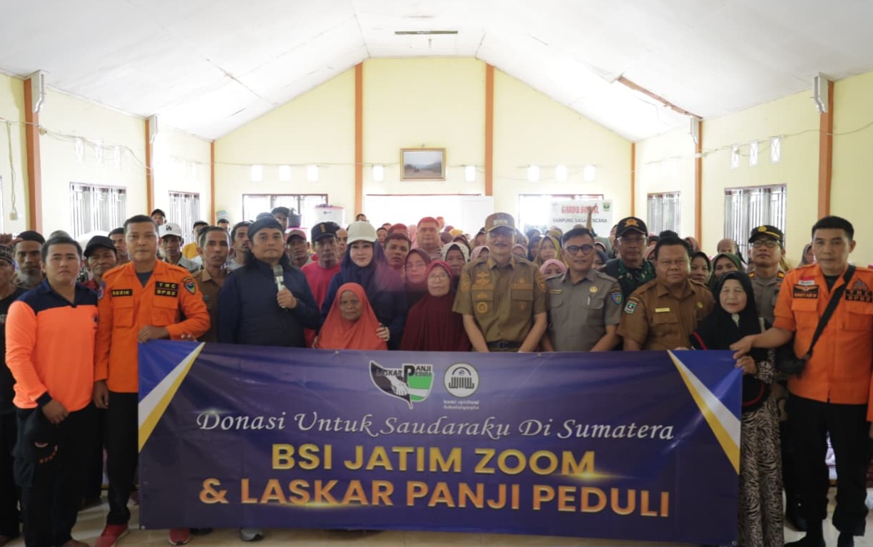 Nurhadi Salurkan Bantuan untuk Korban Banjir Pesisir Selatan