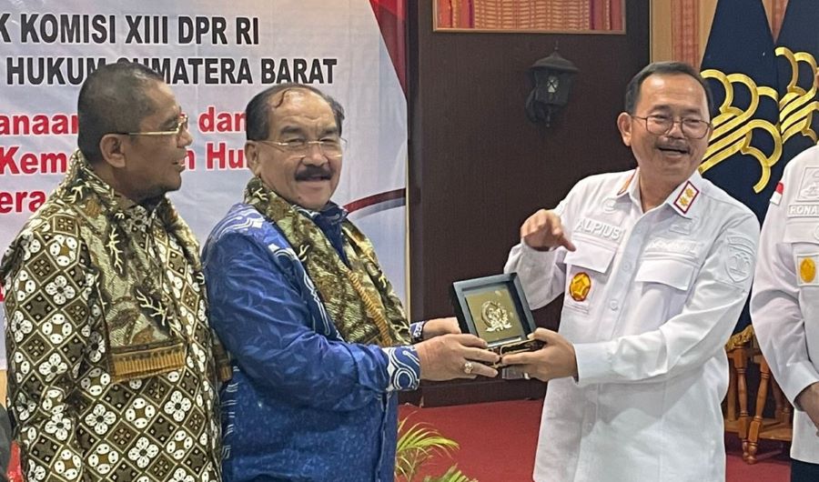 Shadiq Pasadigoe Dorong Optimalisasi Pelayanan Hukum di Sumbar