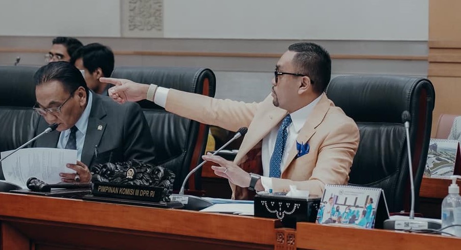 Sahroni Minta Pecat dan Pidanakan Oknum Polisi yang Bekingi Kejahatan