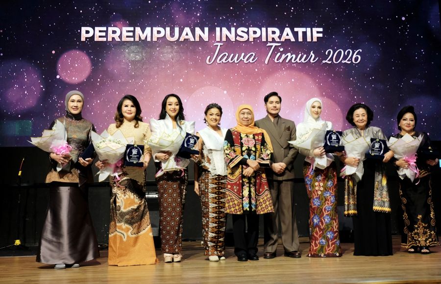 Lita Machfud Raih Penghargaan Perempuan Inspirati Jawa Timur 2026