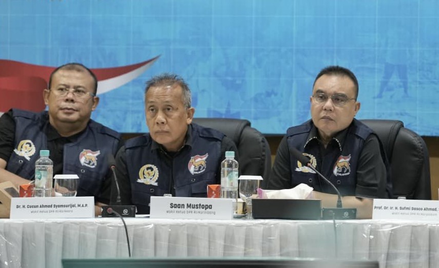 Pemerintah Diminta Segera Tentukan Status Kayu yang Terbawa Banjir