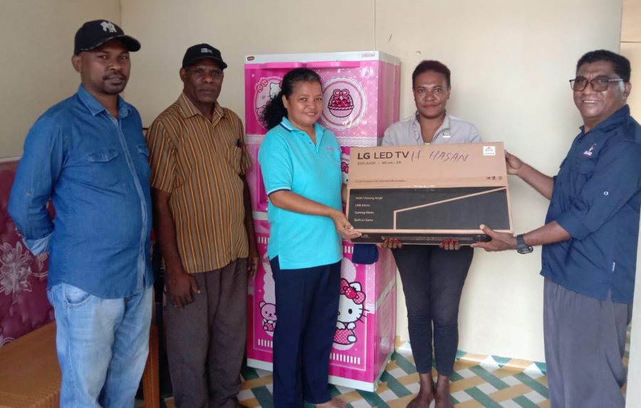 Sulaeman Bantu Nakes RSUD Asmat Marice Kirindon
